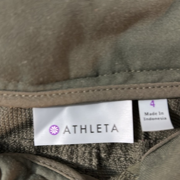 Athleta nylon pants with zippered pkts & ankle size 4. Ex. Cond. - Picture 5 of 10